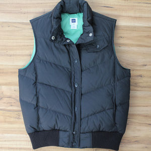 Gap Black Puffer Vest